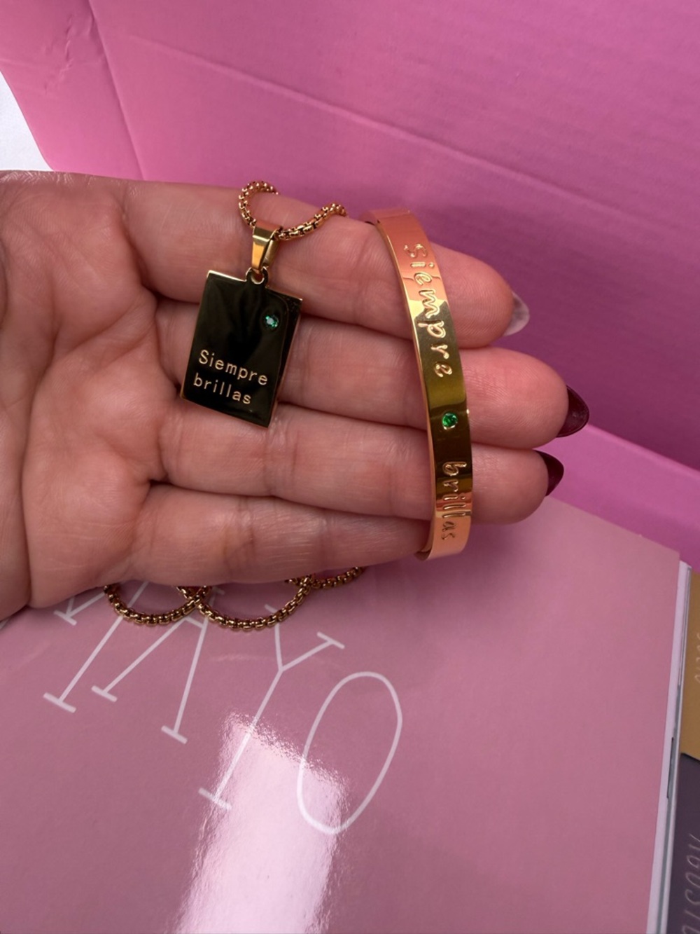 Stainless steel gold set necklace + bangle engraved “Siempre Brillas”